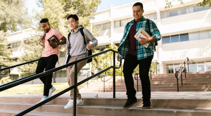 自資學士學位：解答你最關心的問題