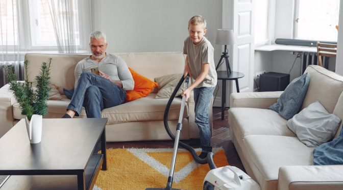 印傭的重要角色：激勵與娛樂並重的因果探討